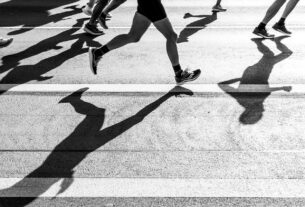 running, marathon, sports, monochrome, run, competition, race, fitness, endurance, steps, legs, runners, road, shadow, marathon, marathon, marathon, marathon, marathon-6660182.jpg